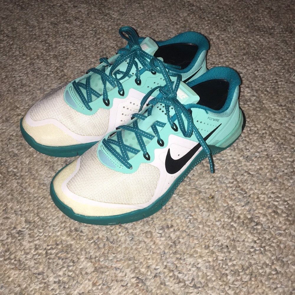 Nike women's metcon 2